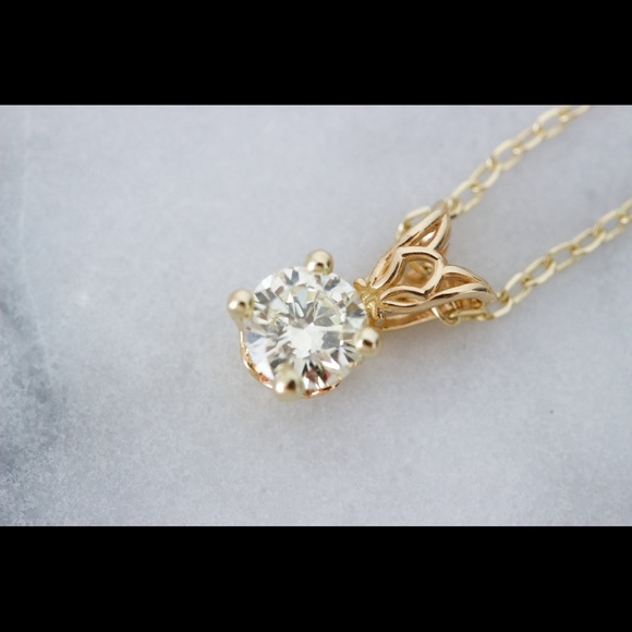 0.45 Carat Diamond Pendant Necklace, Yellow Gold - Picture 6 of 12